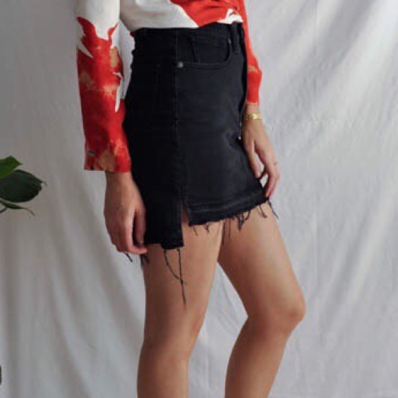 Madewell Dresses & Skirts - Madewell - Step hem denim skirt